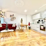 Le Rosacker - Proche Centre Et Gare - Terrasse - Parking Gratuit 2 Places - 2 - 2 Salles De Bain - Netflix アパート コルマール